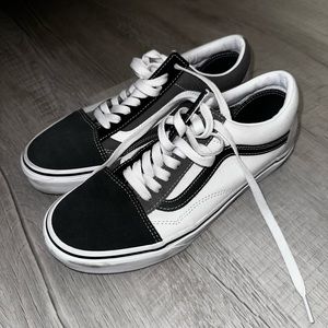 Grey black and white classic ward lo vans women’s size 8.5 men’s size 7